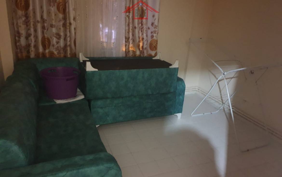 Burhaniye bahçelievlerde site içerisinde 2. kat doğalgazlı kaloriferli